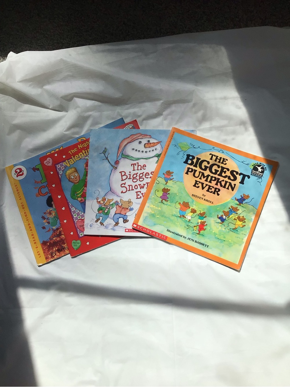 Scholastic Holiday/Seasonal Children's Picture Book Bundle